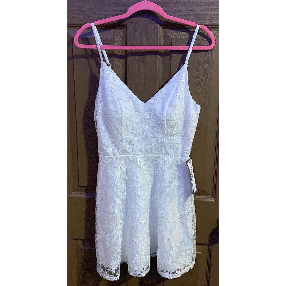 NEW Versatile short white dress (graduation dress)
